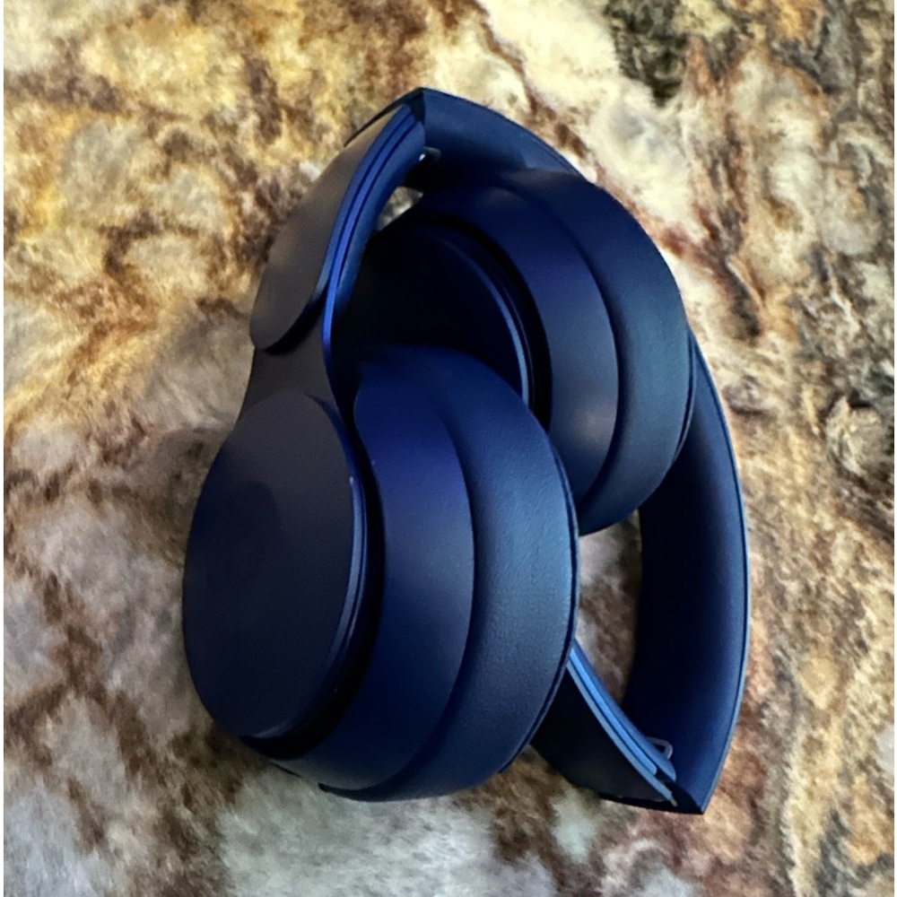Blue Solo Pro Beats